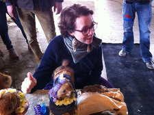 Gaëlle_explains_dolls800.jpg